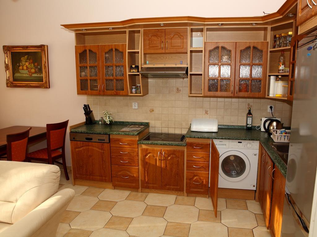 7K - Apartmany Lazenska Карловы Вары Экстерьер фото